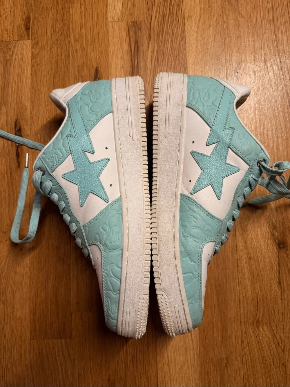 BAPE  White & Light Teal Sta Low-Top Sneakers Men’s size 11